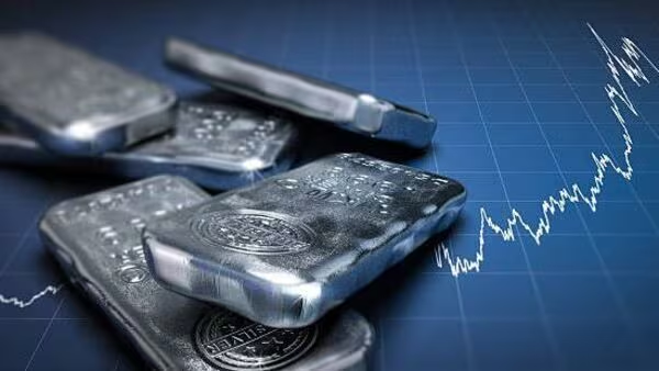 Silver Prices Hit Record Highs: What Indian Investors Should Know in 2025
Why Silver Outshined Gold in September 2025: MCX & Hindustan Zinc Surge
Silver Crosses ₹1.3 Lakh/kg: Is It the Right Time to Invest?
Silver Rally 2025: How MCX and Hindustan Zinc Are Benefiting
From Bullion to Stocks: Silver’s All-Time High and Its Ripple Effect in India