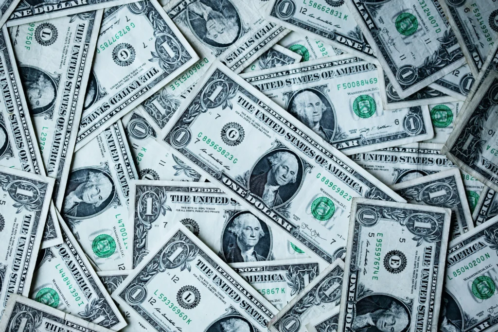 Forex Reserves Drop to $698 Billion: What Indian Investors Need to Know