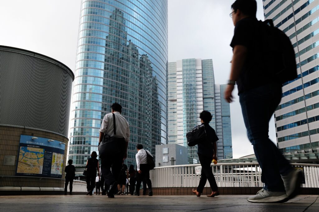 Global Markets Update: Japanese Shares Hit New Record, Gold Nears $4,000