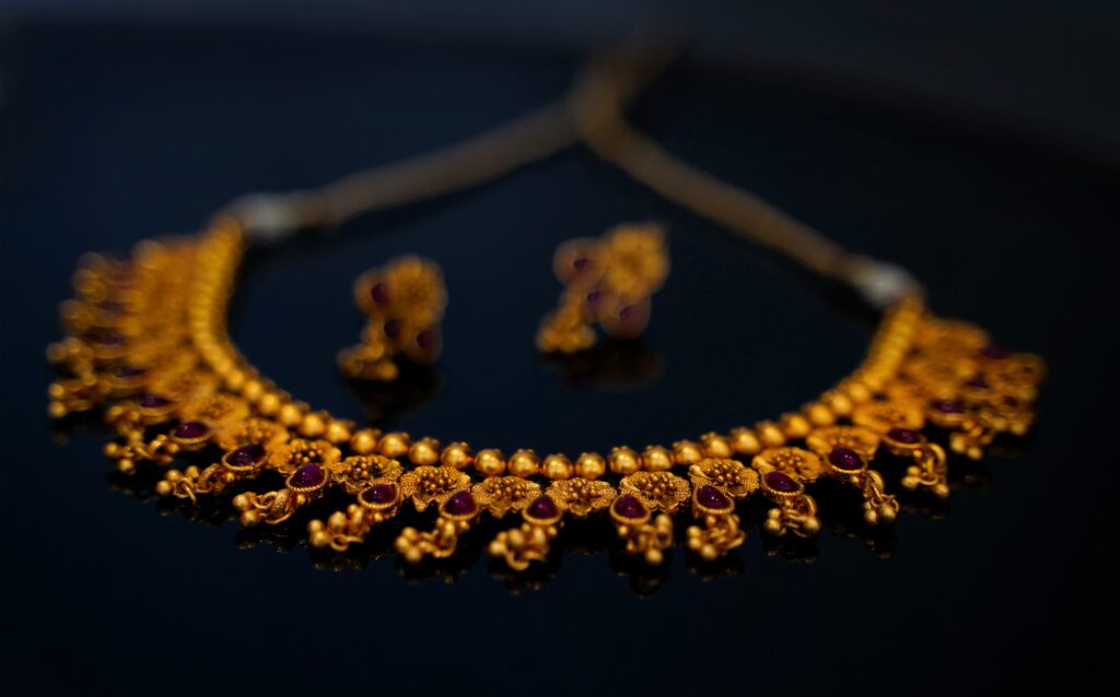 Gold Prices in India Hold Steady Above Rs 1,24,000: Check Current Rates