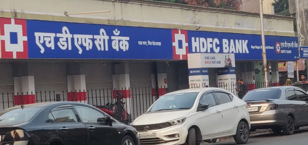 HDFC Bank Q2 Results: Strong Loan Growth, Margin Outlook Boost Earnings