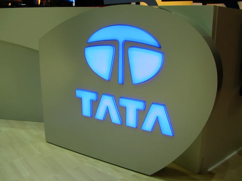 Tata Motors Share Price Falls as JPMorgan Cuts Target Price: What Indian Investors Should Know